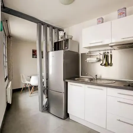 Le Carrel- F2-place Saint Marc דירה