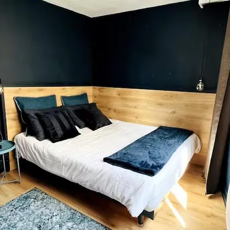 Apartment Le Carrel- F2-place Saint Marc